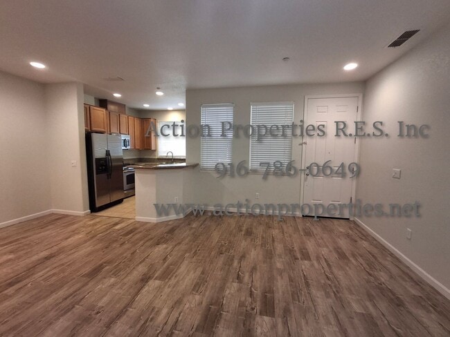 Building Photo - 2308 Las Palomas Loop
