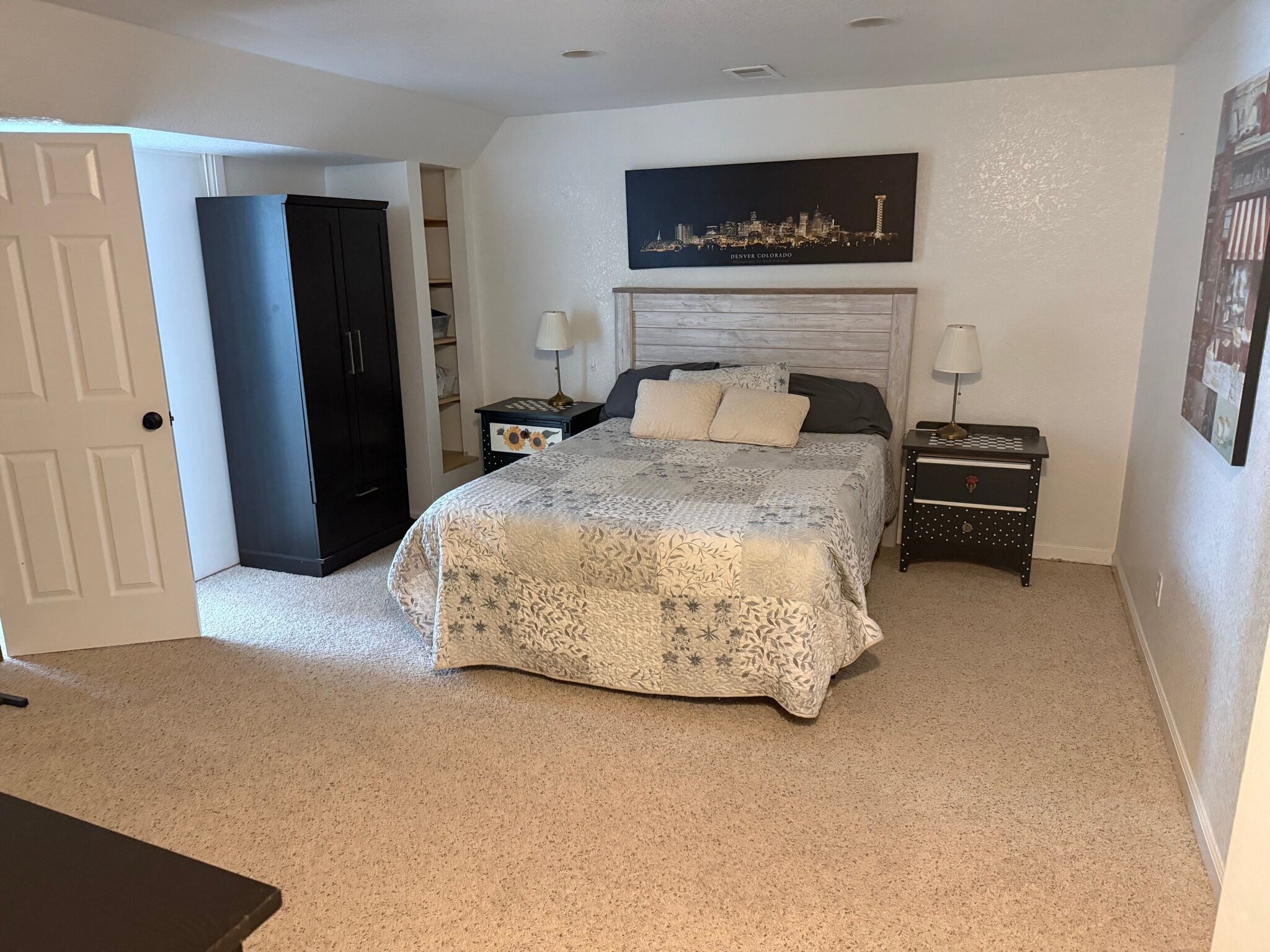 Building Photo - 6373 Ponderosa Way