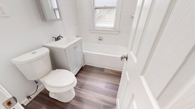 Building Photo - 3863 E 154th St