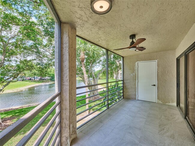 Building Photo - 5380 Cedar Lake Dr