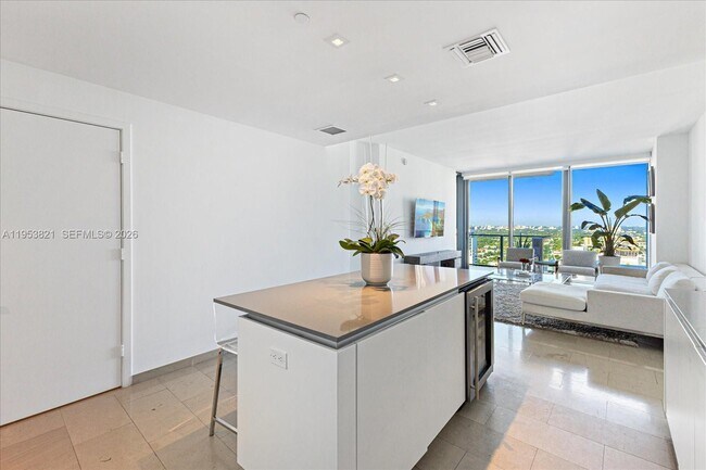 Building Photo - 88 SW 7th St