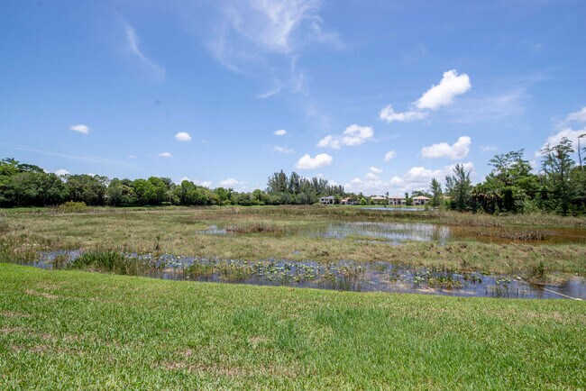 Building Photo - 8801 Wellington View Dr