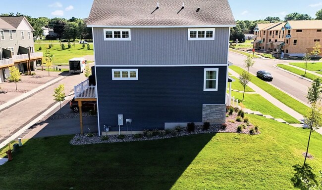 Building Photo - 6636 Hinterland Trl S