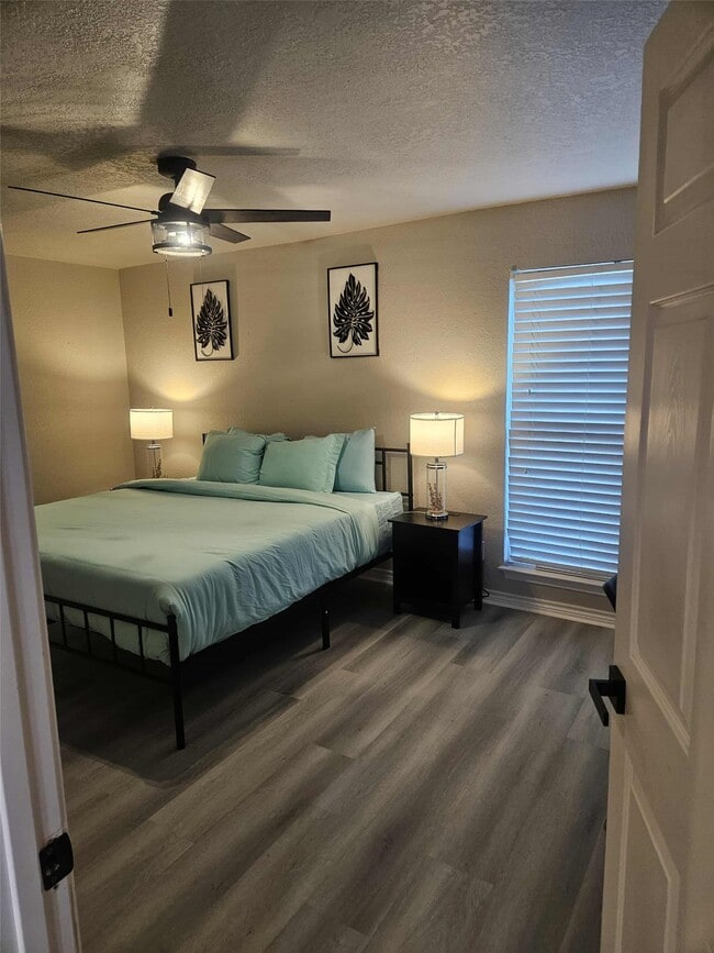 Building Photo - 812 Marlin St