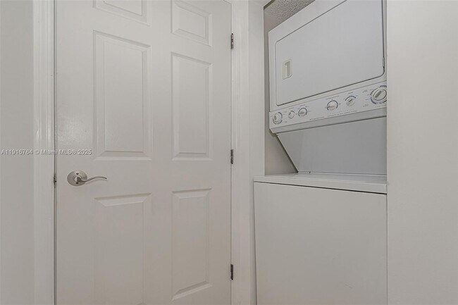 Building Photo - 6301 Collins Ave