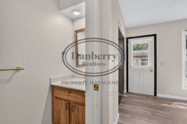 Building Photo - 5409 Westcastle Dr