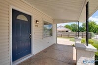 Building Photo - Cute 1 Bedroom 1 Bath House
