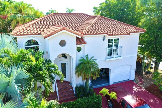 Building Photo - 4631 SW 154th Pl