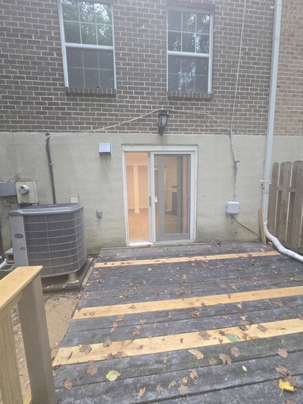 Building Photo - 9166 Lambskin Ln