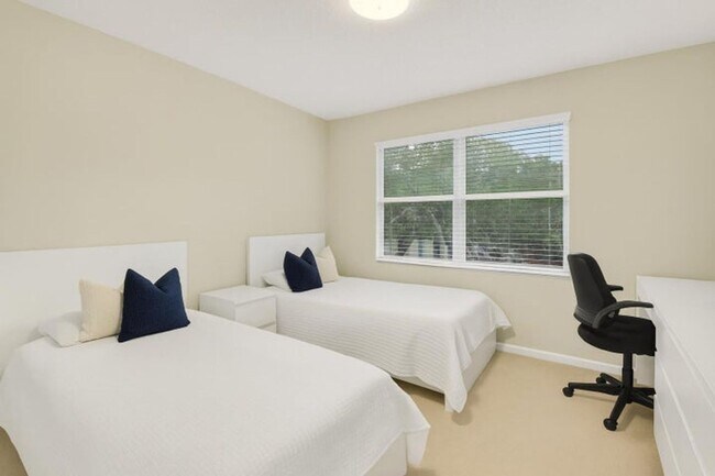 Building Photo - 20951 Via Alamanda