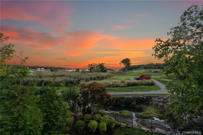 Building Photo - 184 Soundview Ave