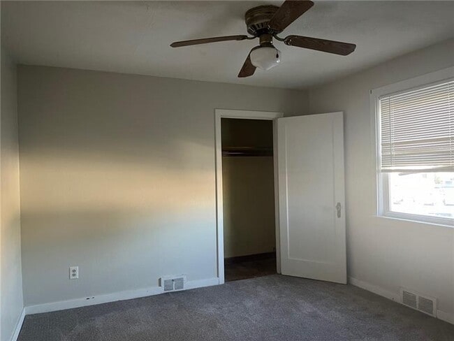 Building Photo - 1206 Springhill Rd