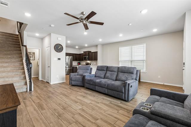 Building Photo - 3120 Providence Pl