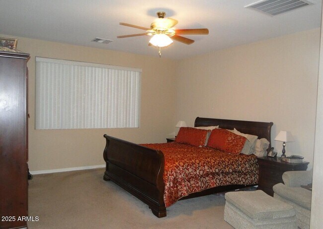 Building Photo - 2520 S Dragoon Dr