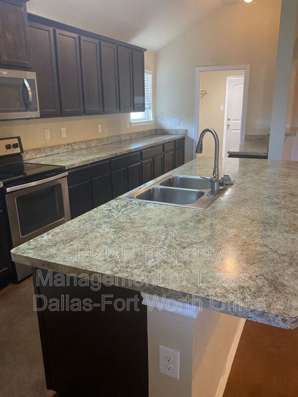 Building Photo - 7320 Mistletoe Trail