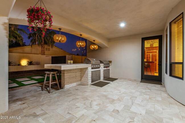 Building Photo - 2506 S 186th Dr