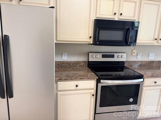 Building Photo - 2515 Stirrup Ridge Ln