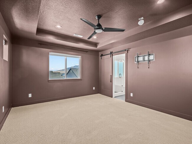 Building Photo - 5 Bed / 3.5 Bath Home in Saratoga Springs – Spacious Living Near Utah Lake