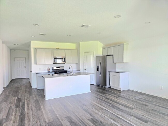 Building Photo - 5029 Almond Ter Dr