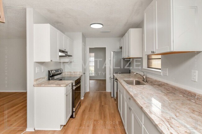 Building Photo - 5728 Post Oak Ct
