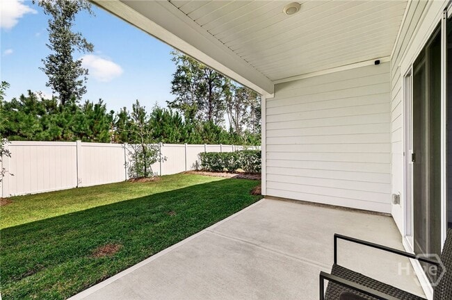 Building Photo - 170 Holloway Hl