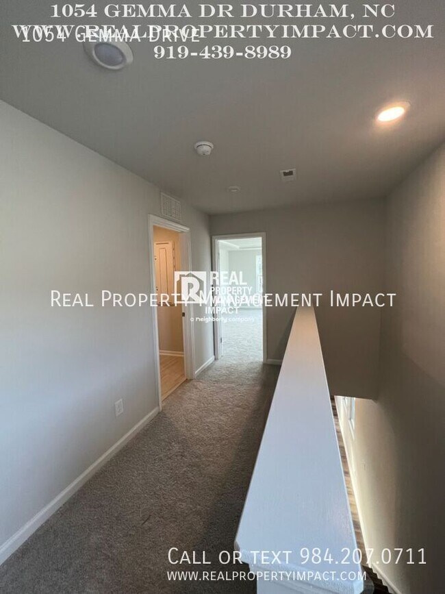 Building Photo - 1054 Gemma Dr
