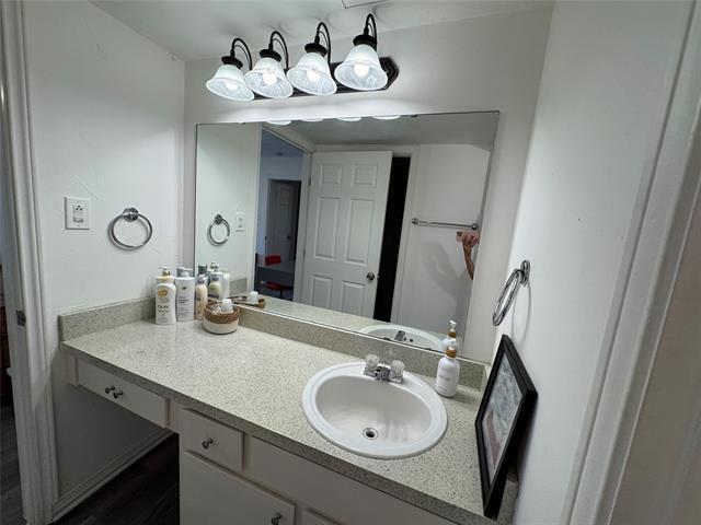 Building Photo - 5612 Marina Dr