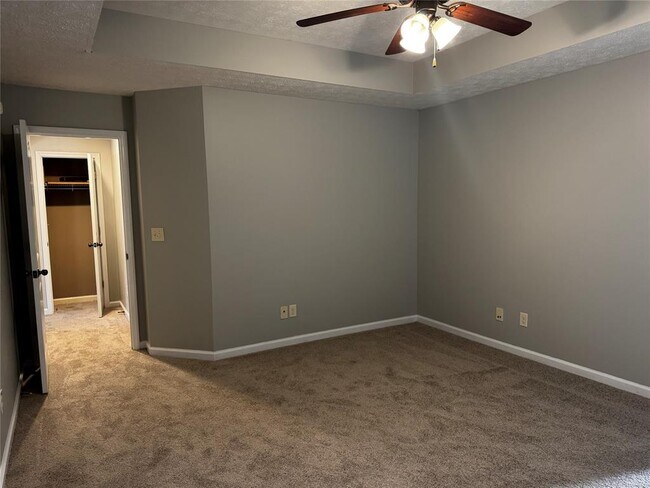 Building Photo - 9133 Saw Tooth Loop