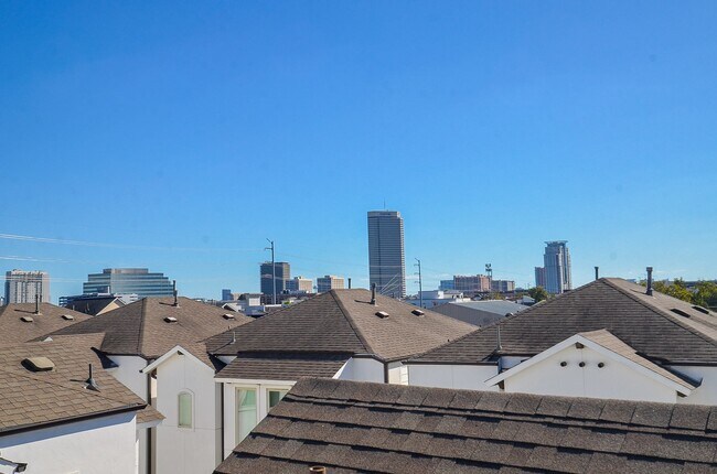 Building Photo - 1245A Bonner St