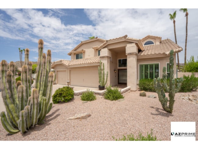 Building Photo - Discover your Dream Oasis in this 4/3 Phoe...
