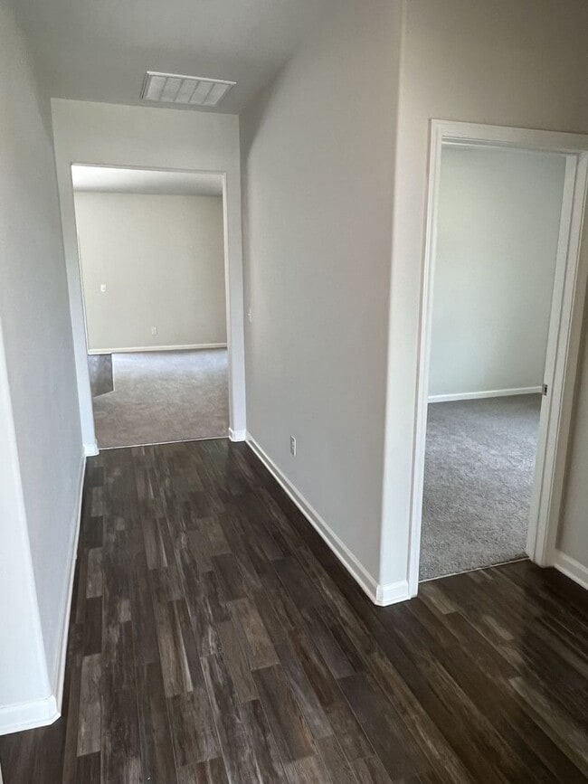 Building Photo - Newer 3 Bed Ranch home in East Charlotte