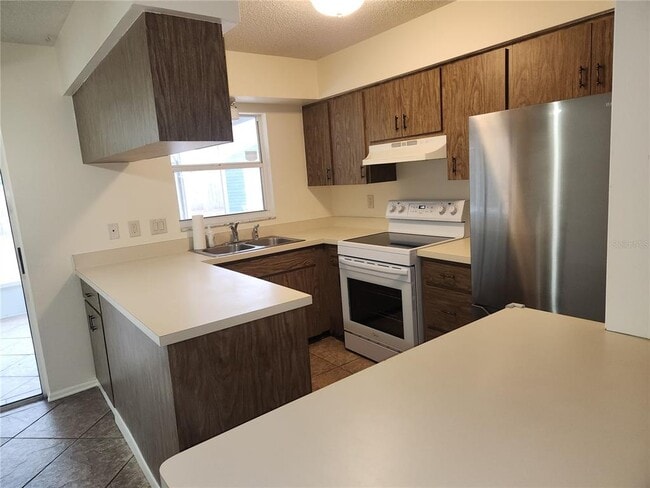 Building Photo - 3914 Gatewood Dr