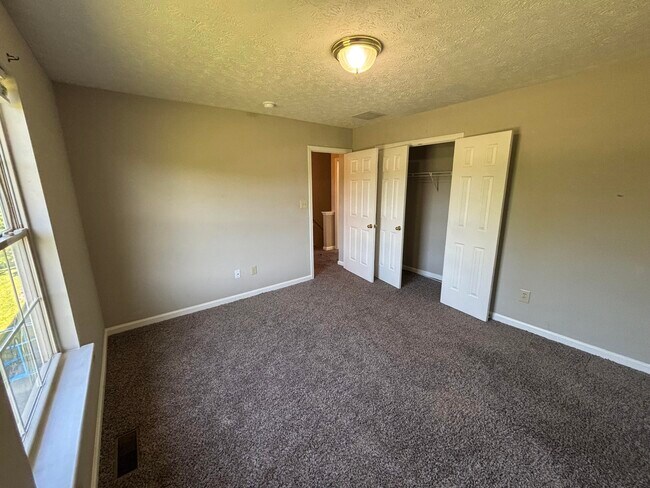 Building Photo - 2724 Hayden Park Ln