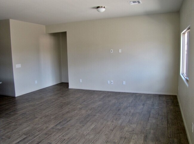 Building Photo - 3BR/2BA/2CG, 1423 sq.ft. rental in the Holiday subdivision, Sierra Vista, AZ