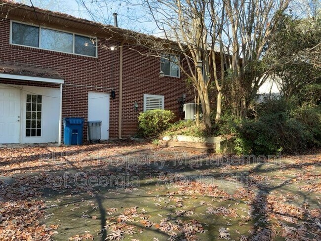 Building Photo - 2190 Kennesaw Due West Rd NW