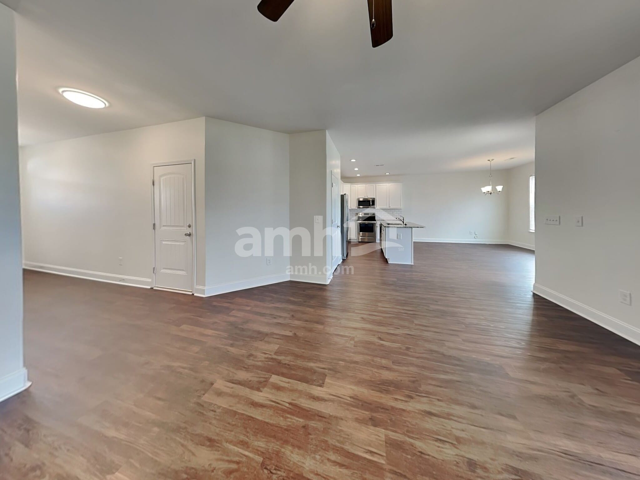 Building Photo - 574 Chantry Ln