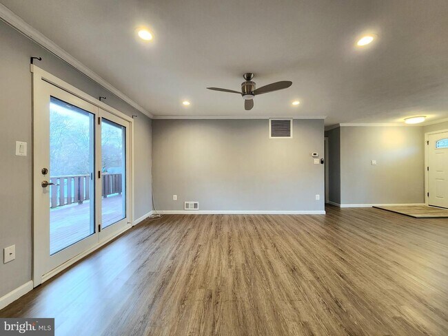 Building Photo - 502 Roberts Dr NW