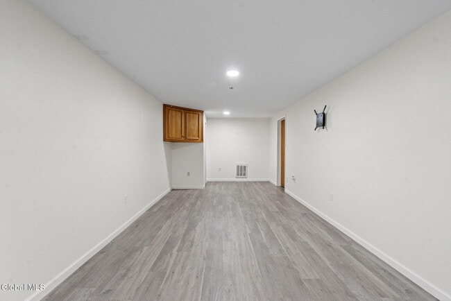 Building Photo - 38 Duncan Rd