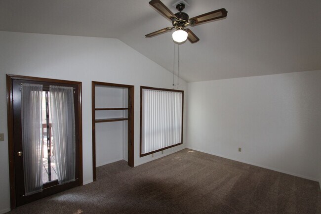 Building Photo - Bright 2BR Townhome in Boyington Heights | Private Balcony + Fenced Backyard