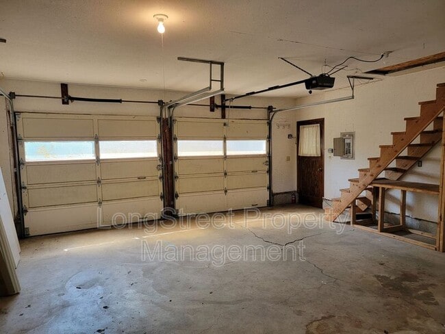 Building Photo - 3947 NW Tamarack Dr