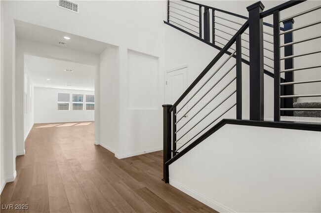 Building Photo - 3055 Magnolia Rnch Ave