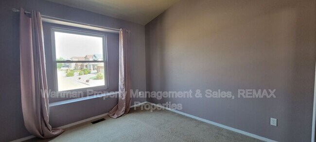 Building Photo - 3241 Viero Dr