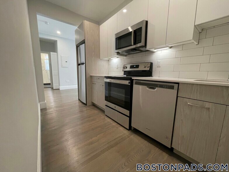 Building Photo - 108 Jersey St
