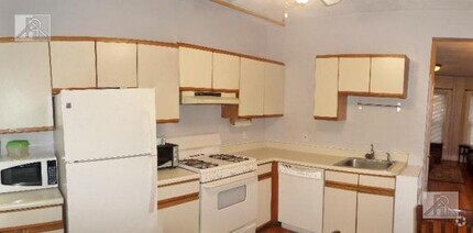 Building Photo - 1 bedroom in Brookline MA 02445