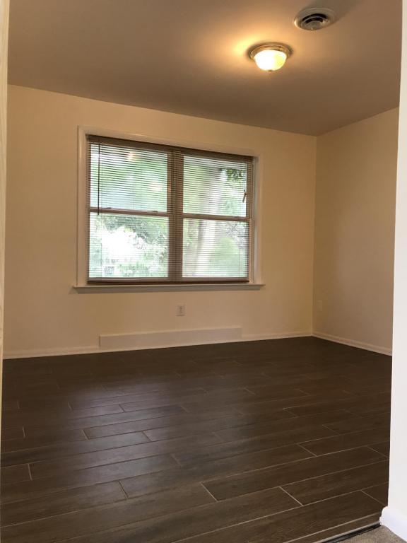 Building Photo - 35 E Church Street, Unit B