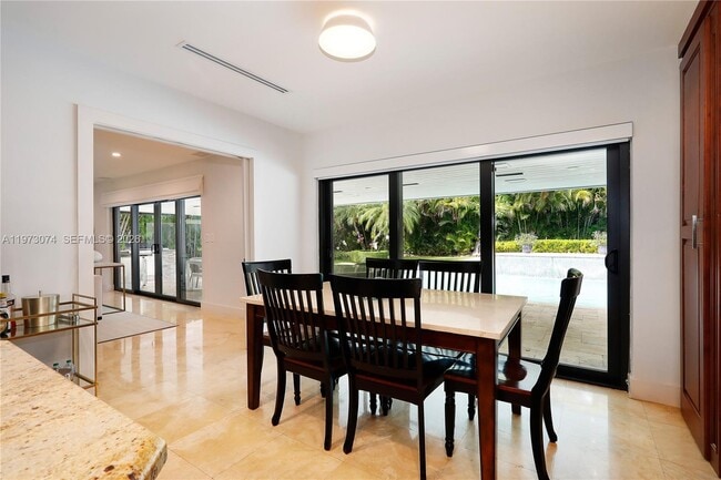 Building Photo - 7322 Vistalmar St