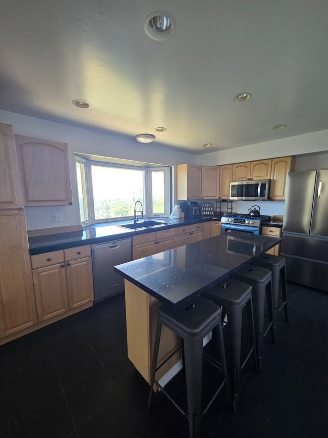 Building Photo - ?PRICE IMPROVED!!?Peaceful Mountain Home i...