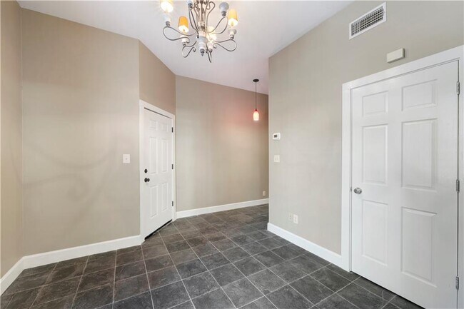 Building Photo - 305 Jackson St N