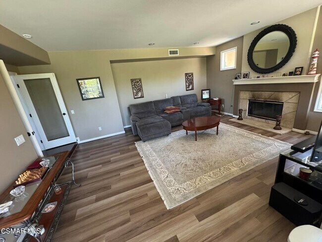 Building Photo - 713 Twillin Ct