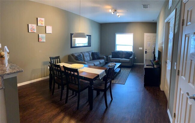 Building Photo - 3225 Cupid Pl